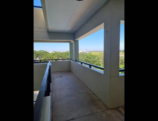 2 BEDROOM APARTMENT FOR SALE IN UMHLANGA RIDGE